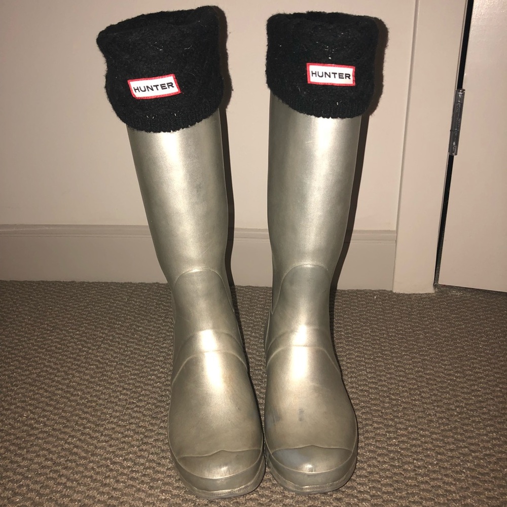 Hunter Boots and tall black Hunter socks size 10